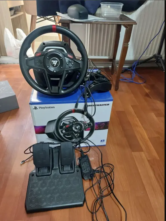 Thrustmaster T128 - PC, PS4 ve PS5, PS5 Pro için Force Feedback'li
