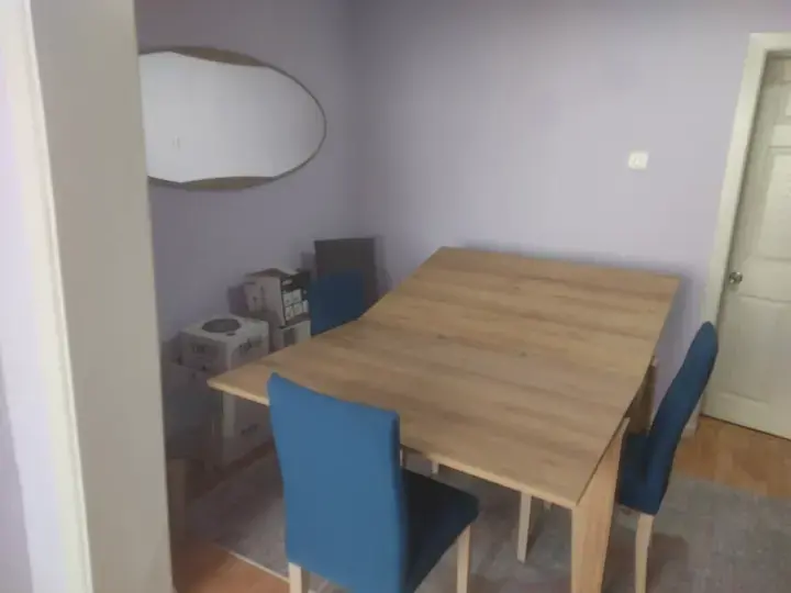 Modern ve Şık Açılır Ahşap Yemek Masası Takımı + 2 Mavi Sandalye